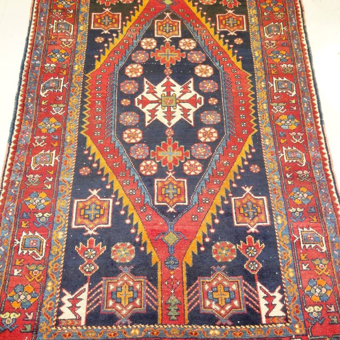 Vintage Handmade Wool Persian Rug Size:6.8 X 4.3 ft (207 X 131 cm)