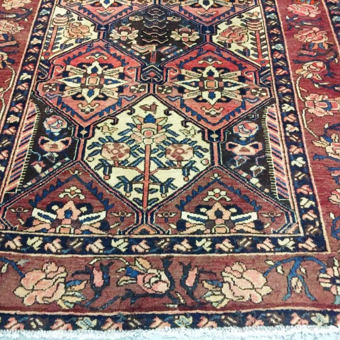 Vintage Persian wool Rug 7.5 X 5.1 ft (228 X 155 cm)