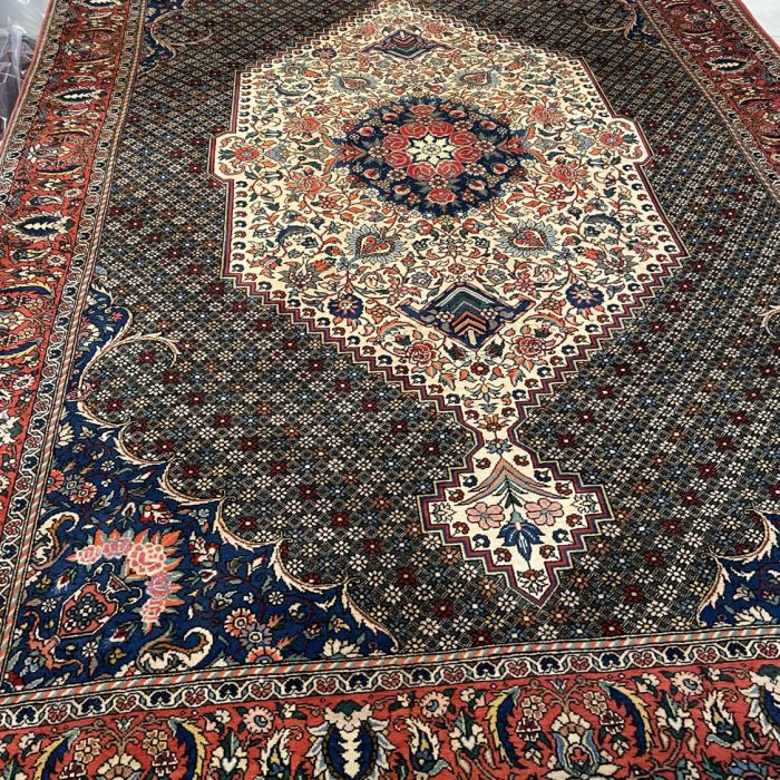 Handmade Bakhtiari Wool Rug 9.9 X 6.9 ft (302 X 210 cm)