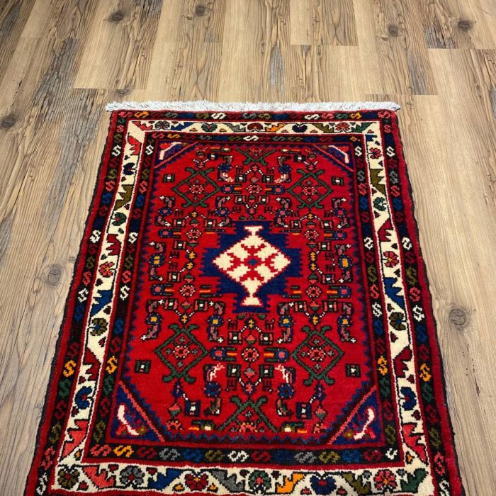Persian Handmade Wool Rug   3.11 X 2.5ft (90 X 72cm)