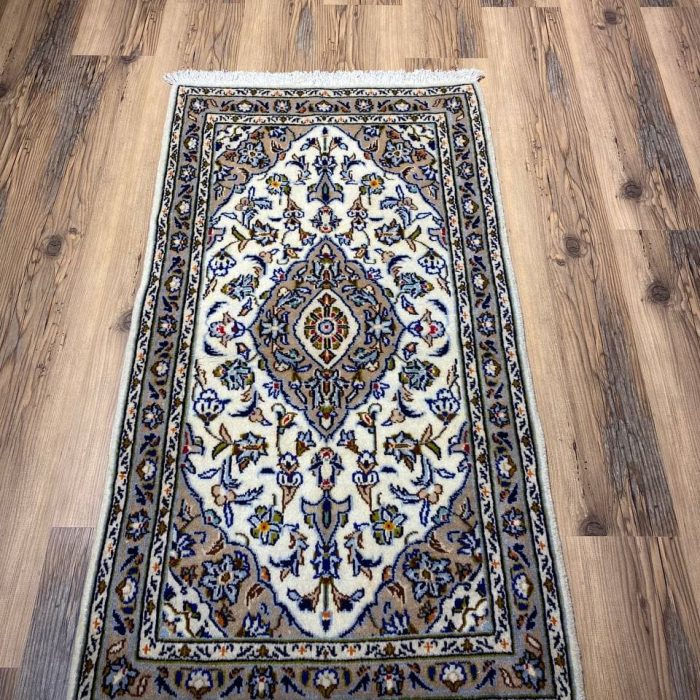 Persian Handmade Rug   4.3 X 2.3 ft (128 X 68 cm)