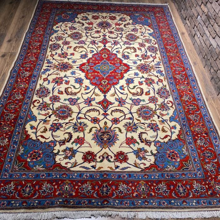 Persian Handmade Rug   9.10 X 6.10 ft (300 X 203 cm)