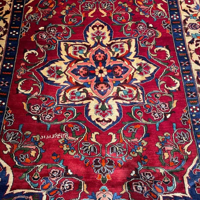 Persian Bakhtiari Wool Rug  9.9 X 7.2 ft (296 X 218 cm)