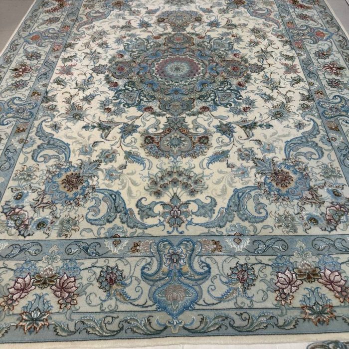 Persian Handmade Wool & Silk Tabriz Rug Size: 6.10 X 4.11 ft (208 X 150 cm)