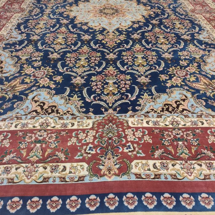 Silk Persian Machinery Rug Size: 9 x 5.5 ft (274 X 168 cm)