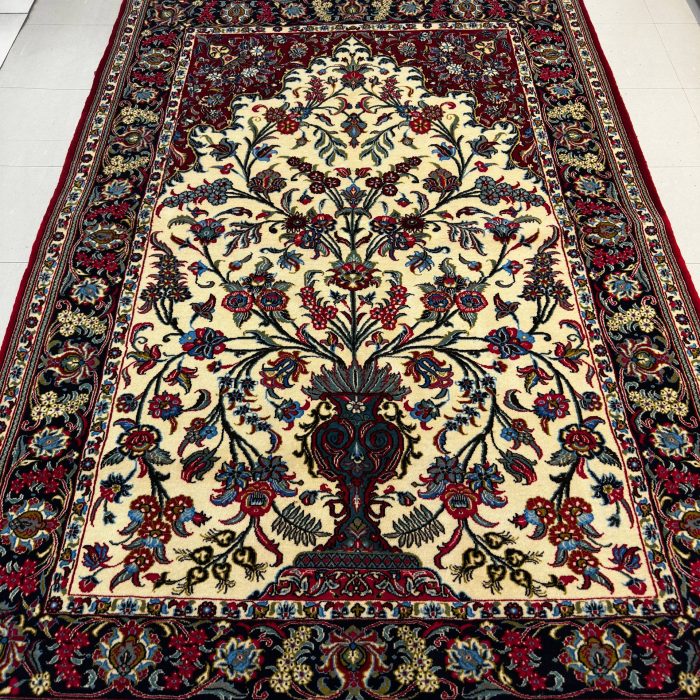Persian Handmade Qom Rug Size: 4.7 x 6.9 ft (140 x 206 cm)