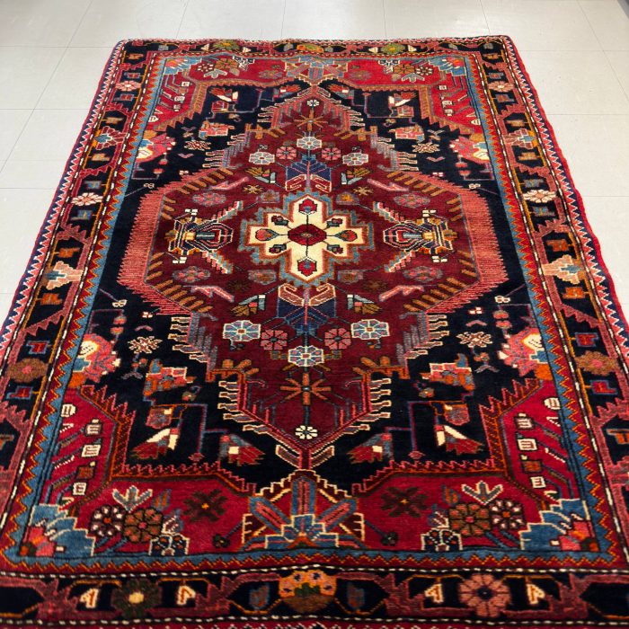 Persian Handmade Wool Rug Size: 5.1 X 3.10 ft (155 X 94 cm)