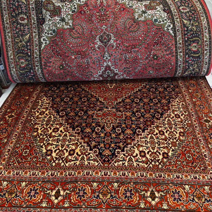 Persian Handmade Rug Size: 9.7 X 6.6 ft (292 X 198 cm)