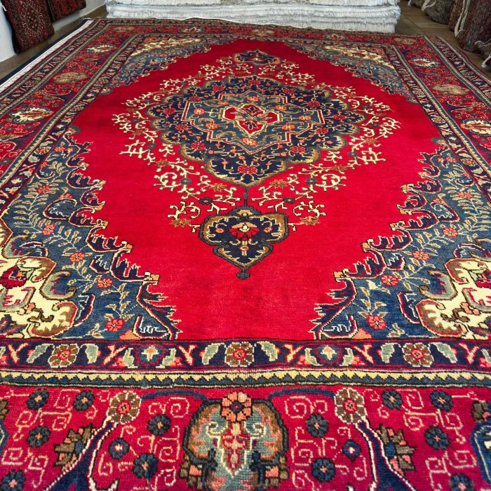 Vintage Persian Handmade Tabriz Wool Rug Size: 7.9 x 11.7 ft (236 x 357 cm)