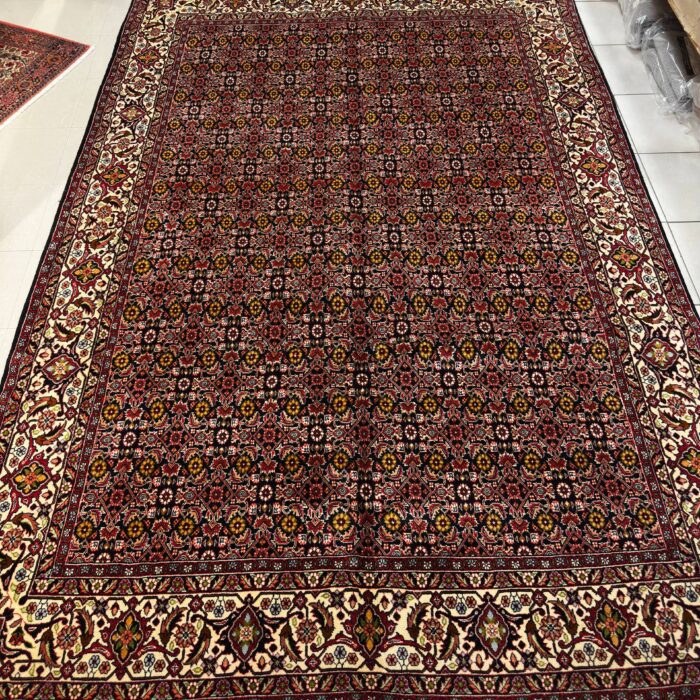 Persian Handmade Bijar Rug with a touch of silk Size: 9.8 x 6.5 ft (295 x 1 96 cm)
