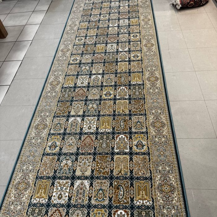 Persian Machin Made Runner Size: 13.1 x 3.3 ft(400 x 100 cm)