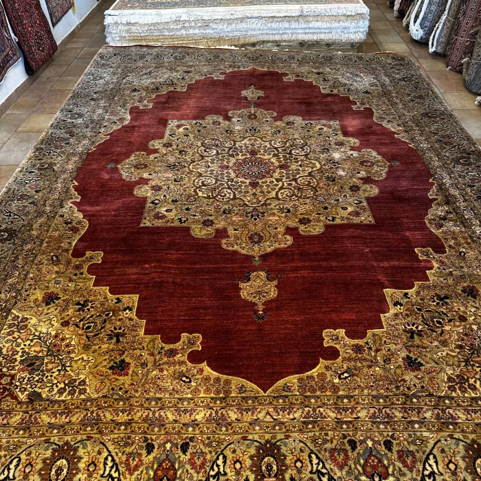 Wool Pakistan Handmade Rug Size: 12 x 9 ft(366 x 274 cm)