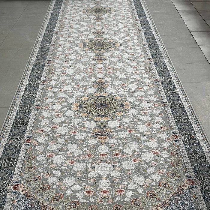 Persian Machin Made Runner Size: 13.1 x 3.3 ft(400 x 100 cm)