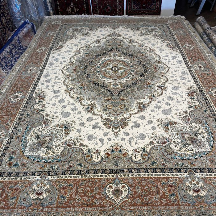 Persian Machine-Made Rug Size: 8.3 X 11.6 ft (250 x 350 cm)
